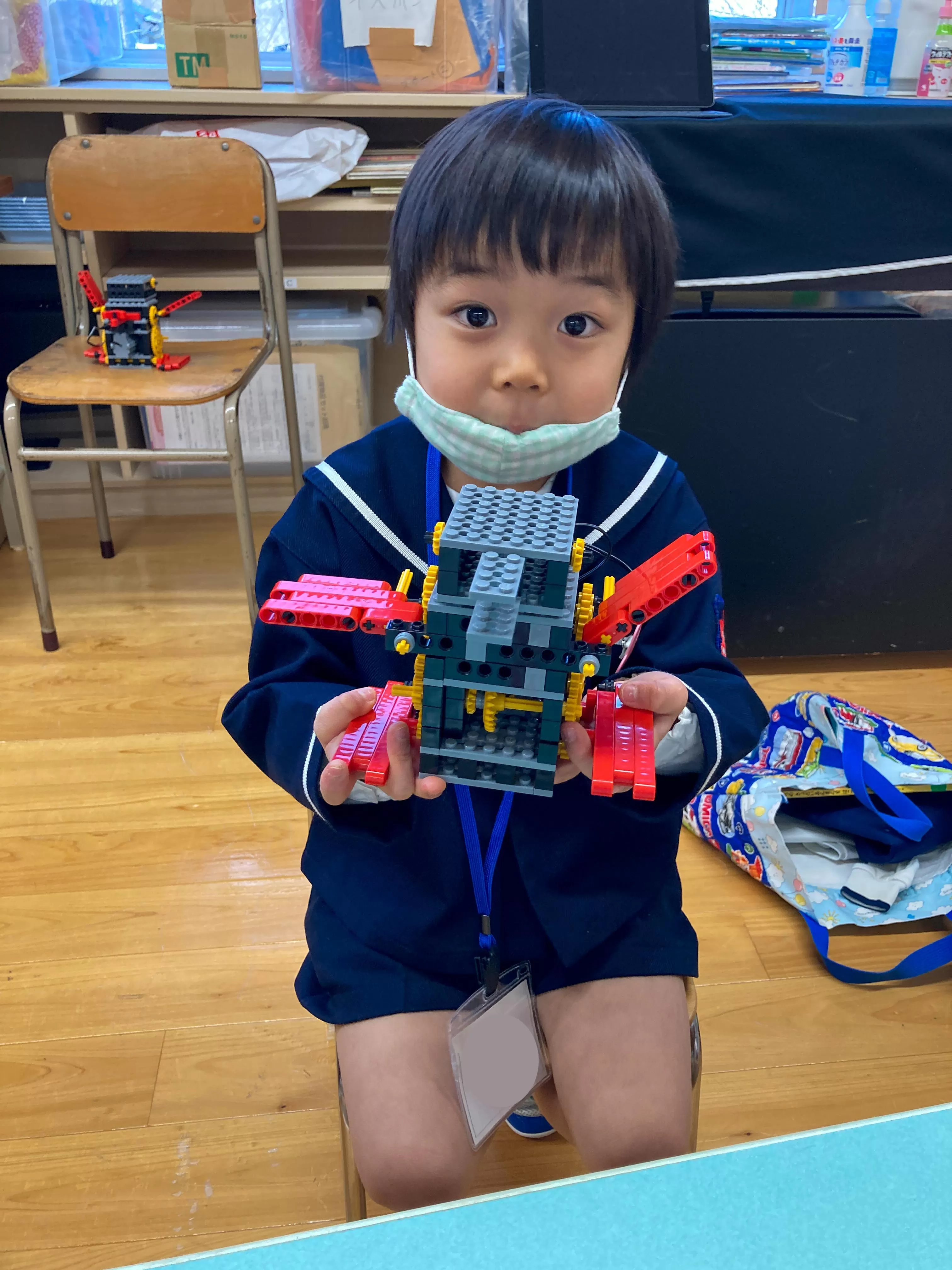 幼稚園教室での子どもの様子