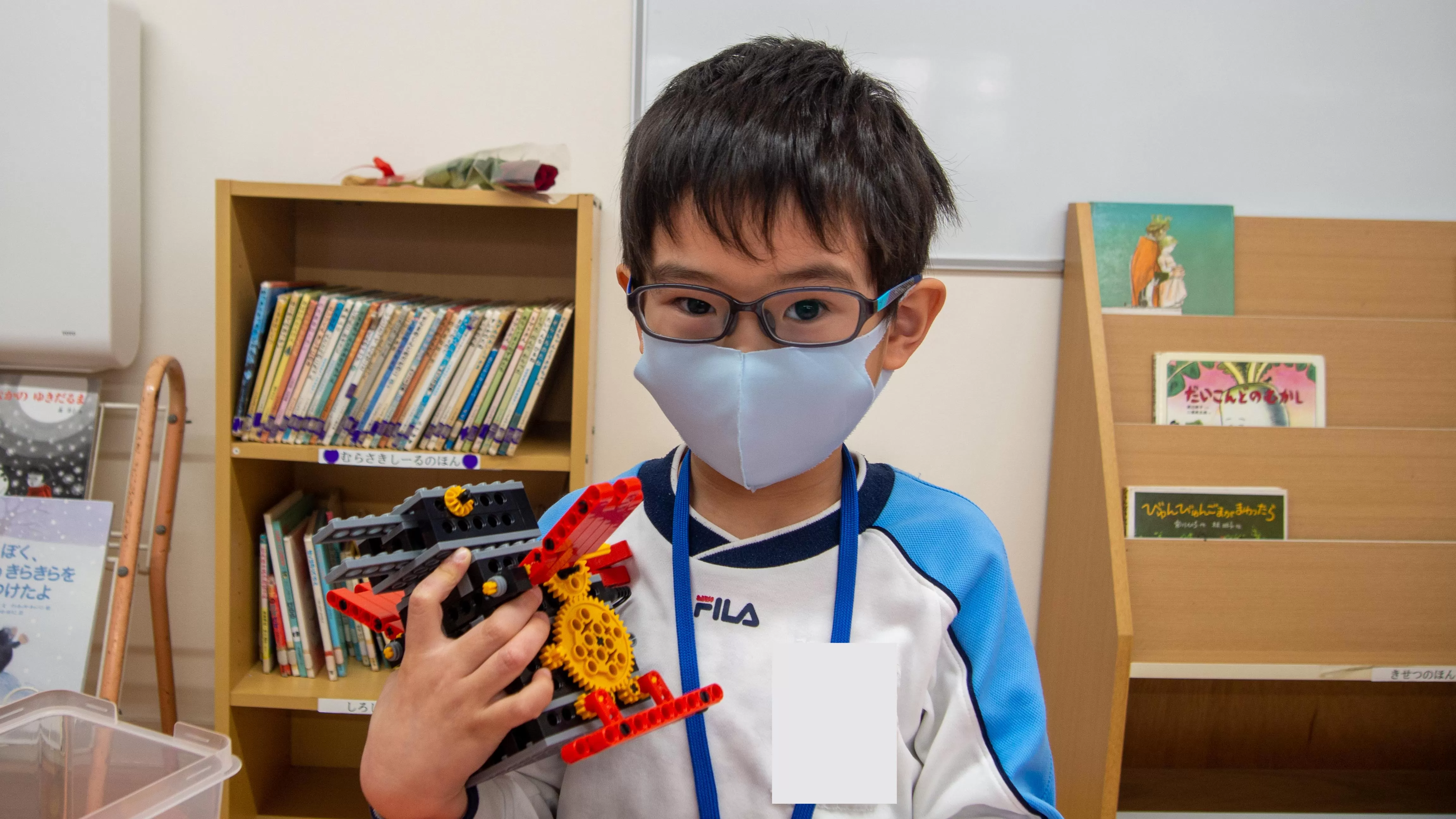 幼稚園教室での子どもの様子